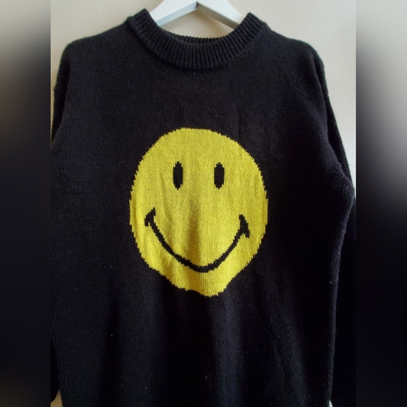 Smiley® x H&M. Short dress in soft, jacquard-knit fabric sweater Smiley - Picture 3 of 4